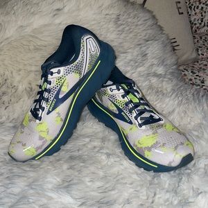 NEW Women’s Brooks • Ghost 14 • Sz 8.5B